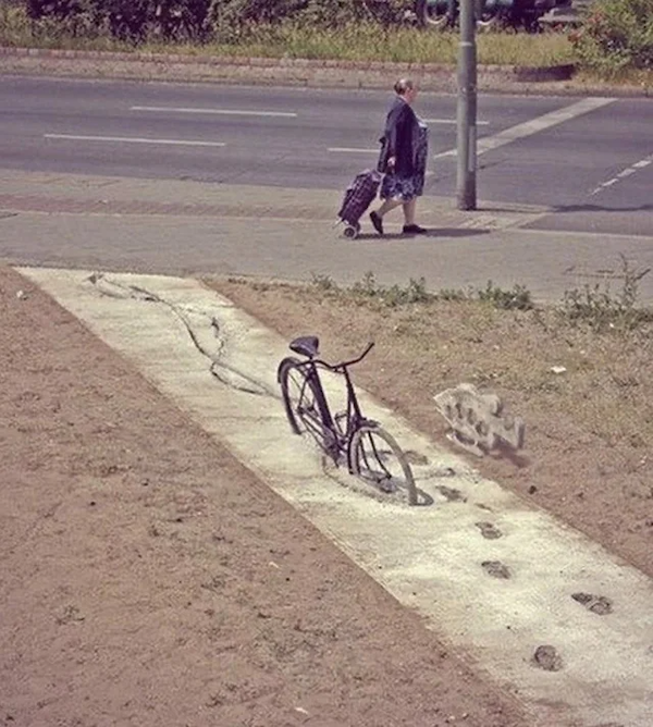 What Is Going On Here? (29 pics)