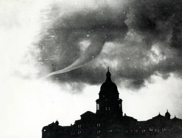 Interesting Historical Photos (38 pics)