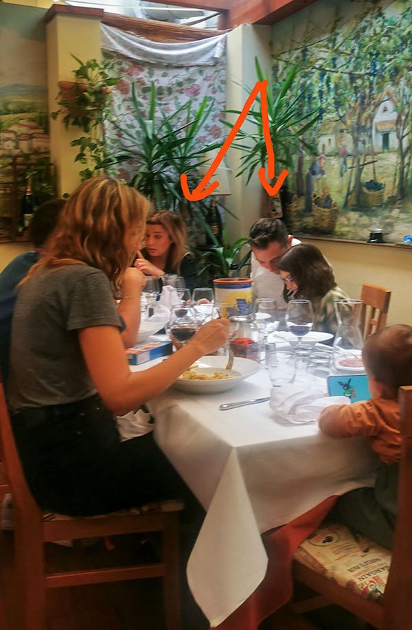 Restaurant Employees Say What Annoys Them (28 pics)