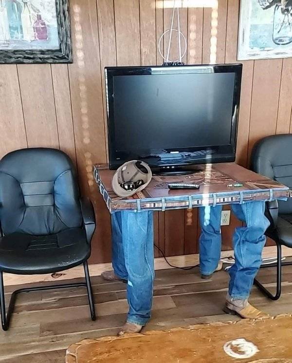 Terrible Designs And Finds (42 pics)