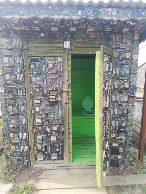 What Is Going On Here? (57 pics)