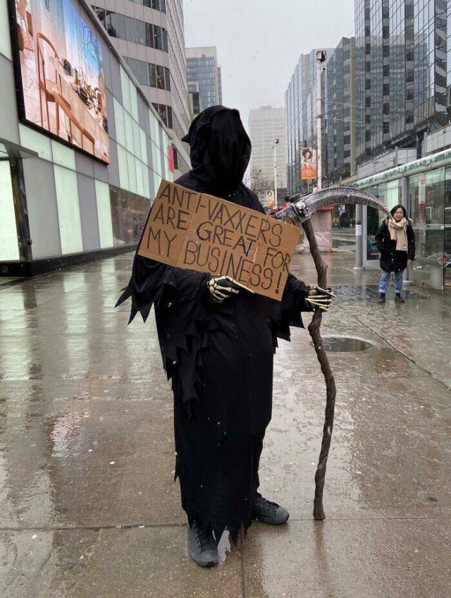 Sarcastic And Scary Finds (45 pics)