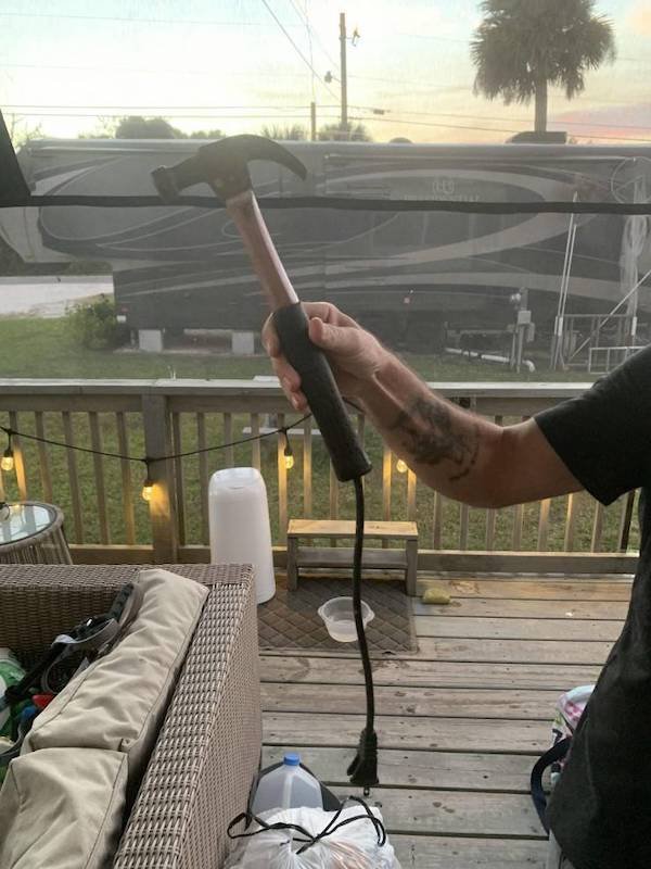 What Is Going On Here? (48 pics)