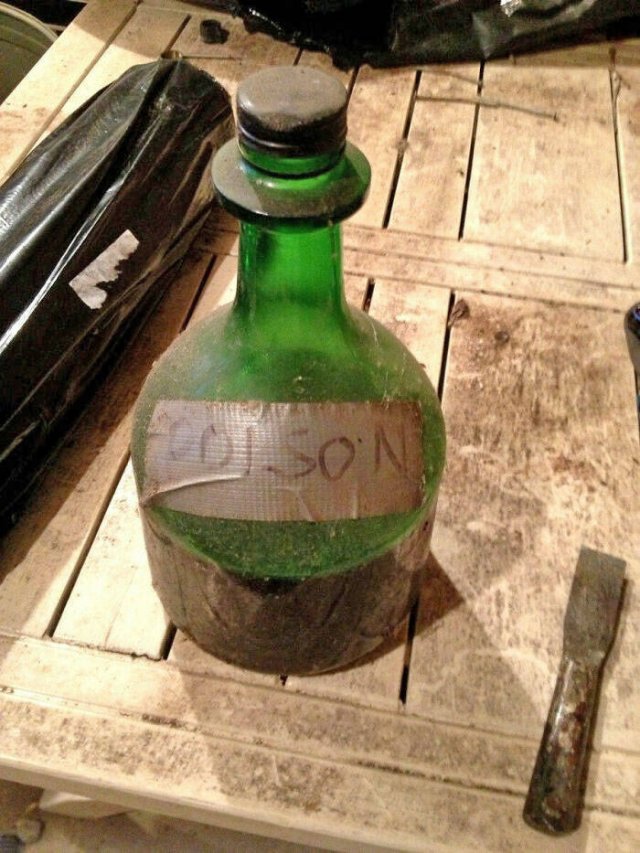 Unexpected Finds In Houses (36 pics)