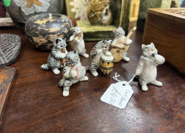 Unusual Finds In Thrift Shops (37 pics)