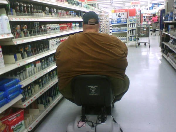 Weird People In Shops (41 pics)