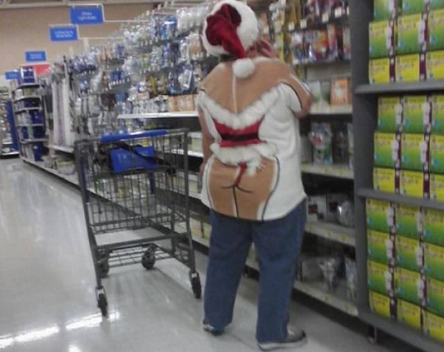 Weird People In Shops (41 pics)