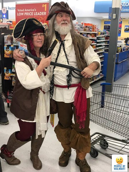 Weird People In Shops (41 pics)