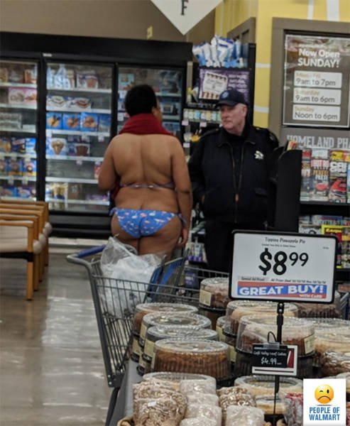 Weird People In Shops (41 pics)