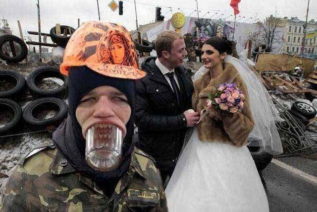 What Is Going On Here? (57 pics)