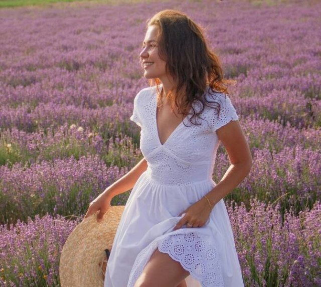 Girls In Sundresses (49 pics)