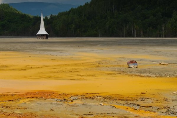 Amazing Abandoned Places (20 pics)