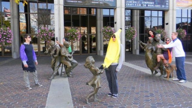 What Is Going On Here? (50 pics)