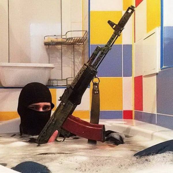 What Is Going On Here? (50 pics)