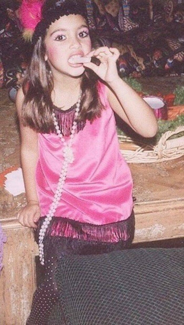 Rare Photos Of Celebrities In Their Childhood (34 pics)