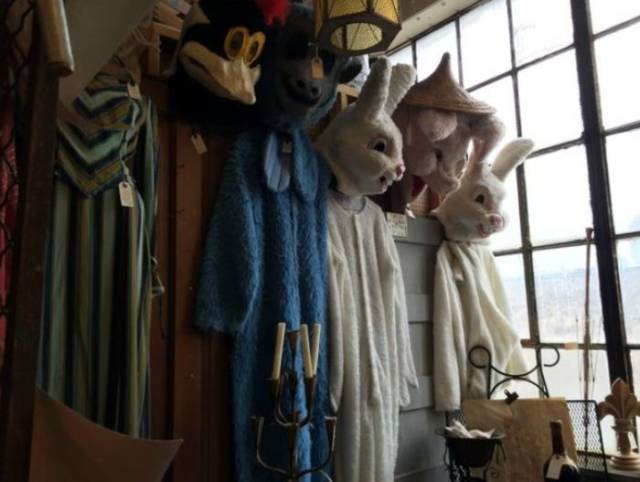 Odd Finds In Thrift Shops (40 pics)