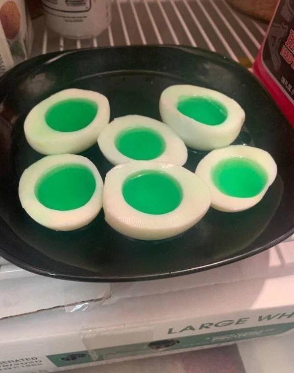 Ridiculous Cocktails Serving (29 pics)