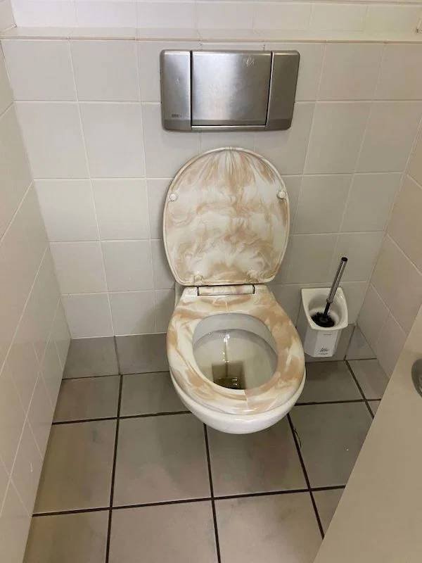 Strange Finds And Situations (44 pics)
