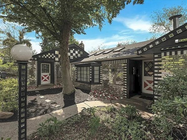 Weird Designs And Finds (25 pics)