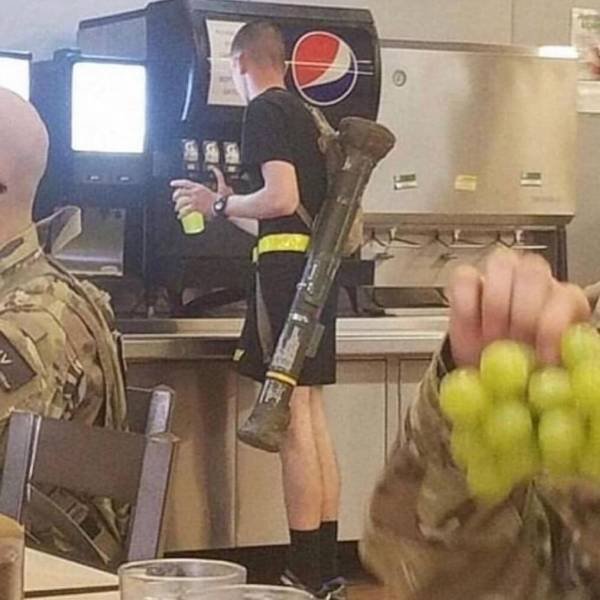 What Is Going On Here? (52 pics)
