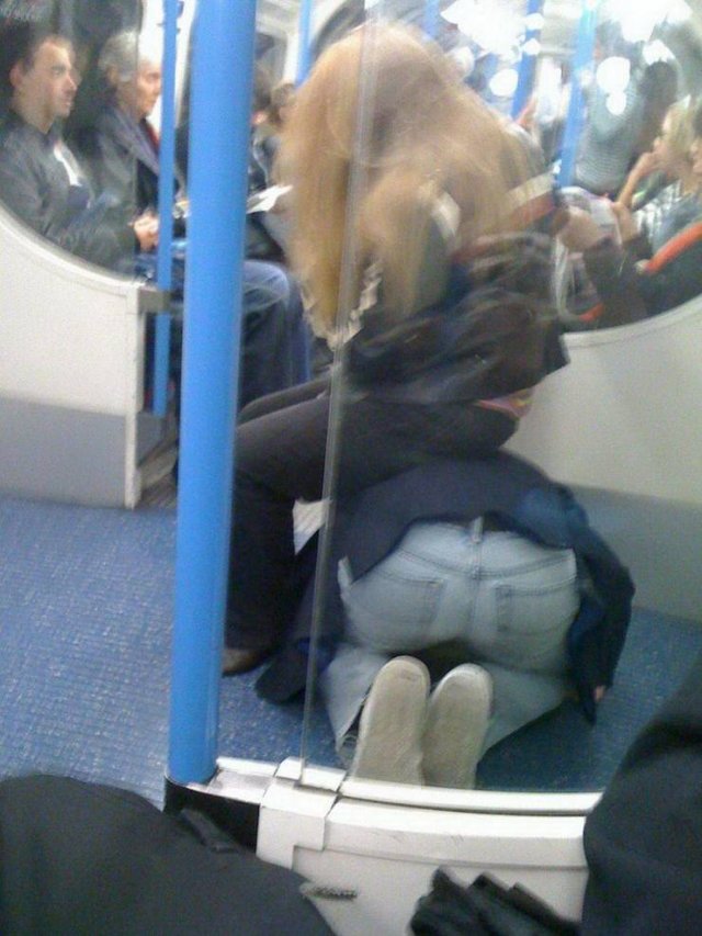 What Is Going On Here? (52 pics)