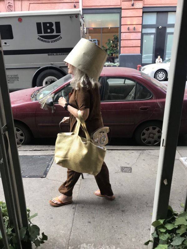 What Is Going On Here? (52 pics)