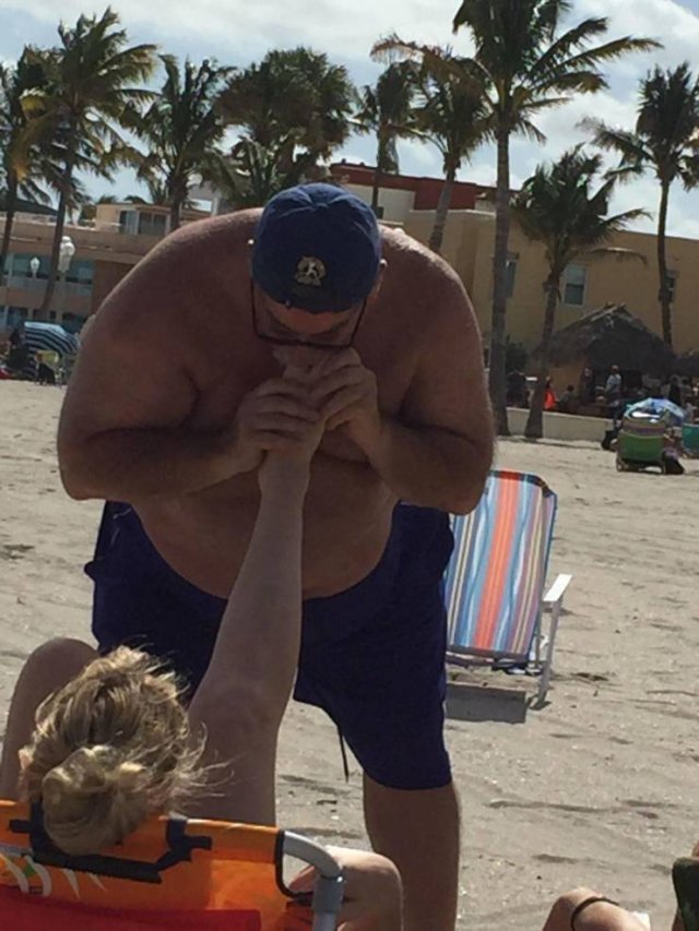 What Is Going On Here? (54 pics)