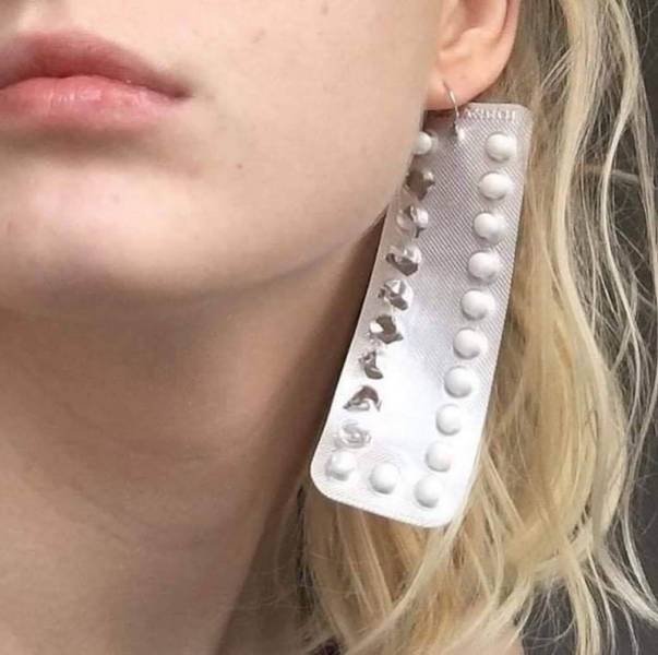 What Is Going On Here? (54 pics)