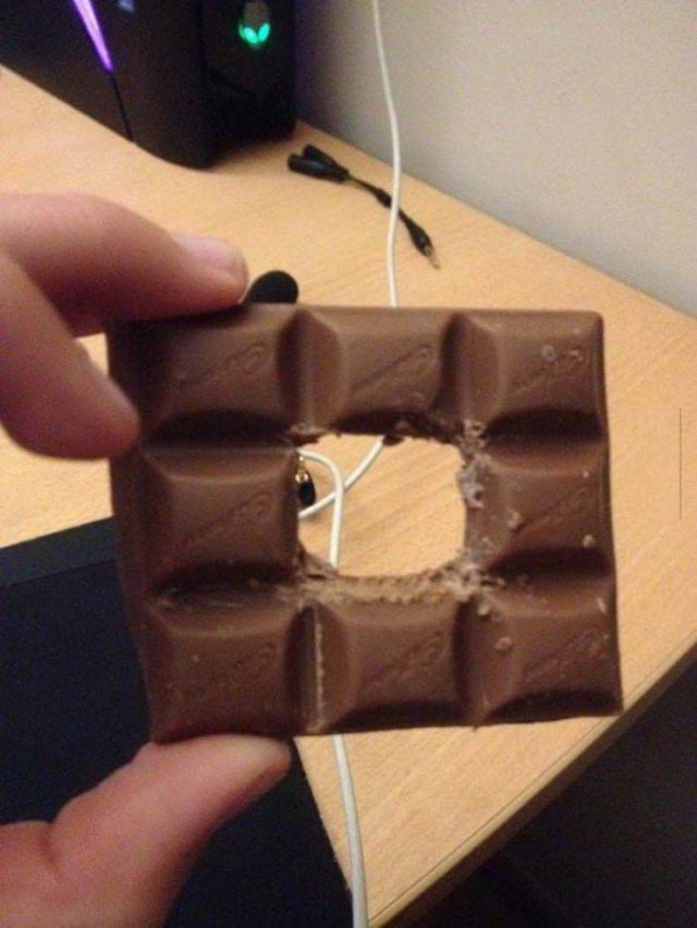 What Is Going On Here? (54 pics)