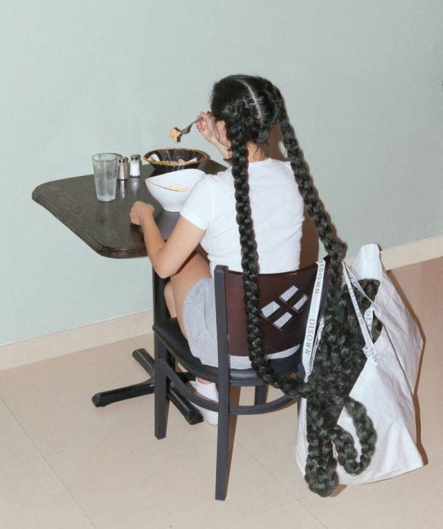 What Is Going On Here? (54 pics)