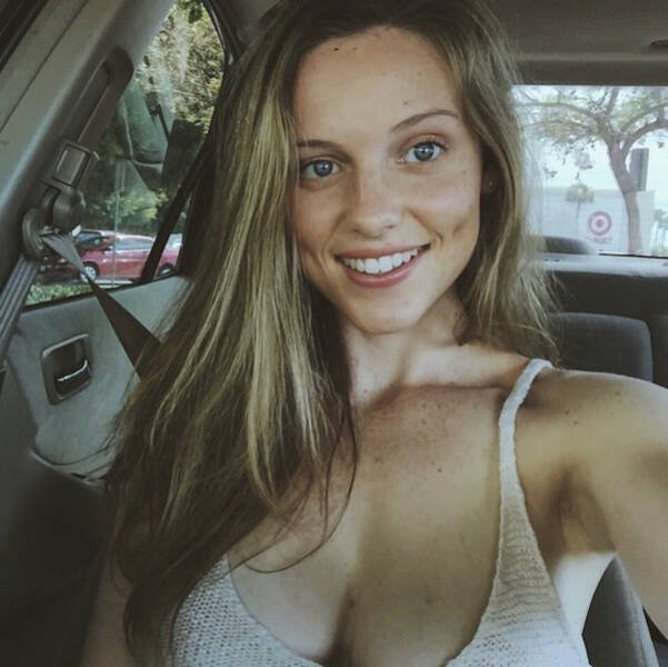 Hot Girls (34 pics)