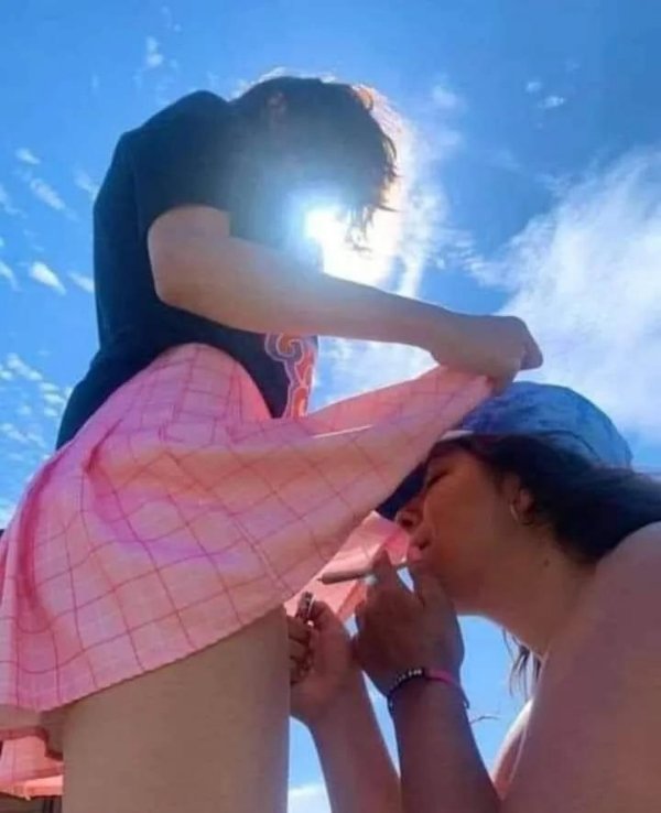 What Is Going On Here? (25 pics)
