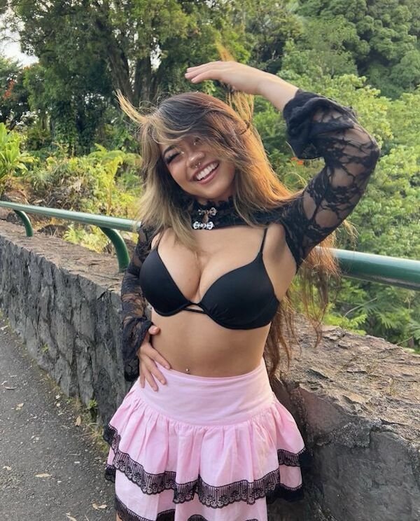 Asian Girls (50 pics)