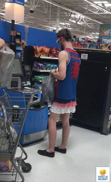 Weird People In Stores (48 pics)
