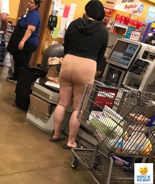 Weird People In Stores (48 pics)