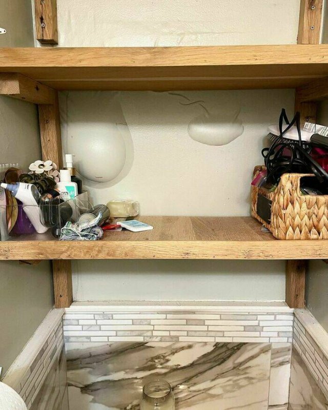 Odd Finds In Houses (15 pics)