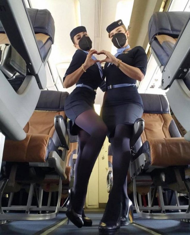 Hot Flight Attendants (27 pics)