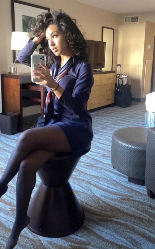 Hot Flight Attendants (27 pics)