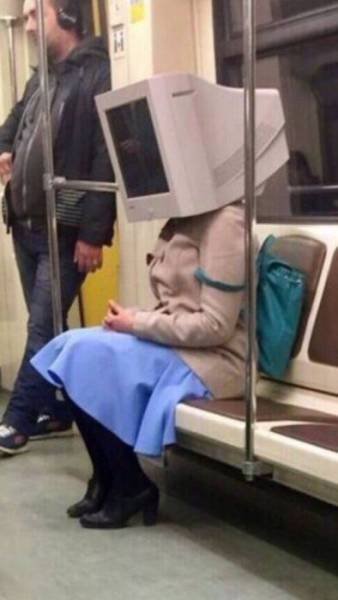 Odd People In The Subway (38 pics)