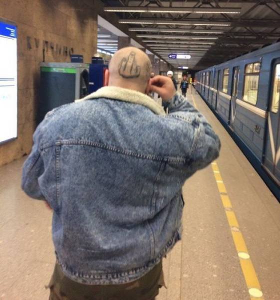 Odd People In The Subway (38 pics)