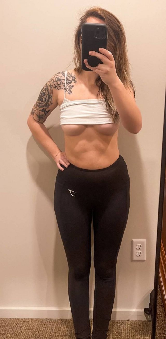 Hot Girls (46 pics)