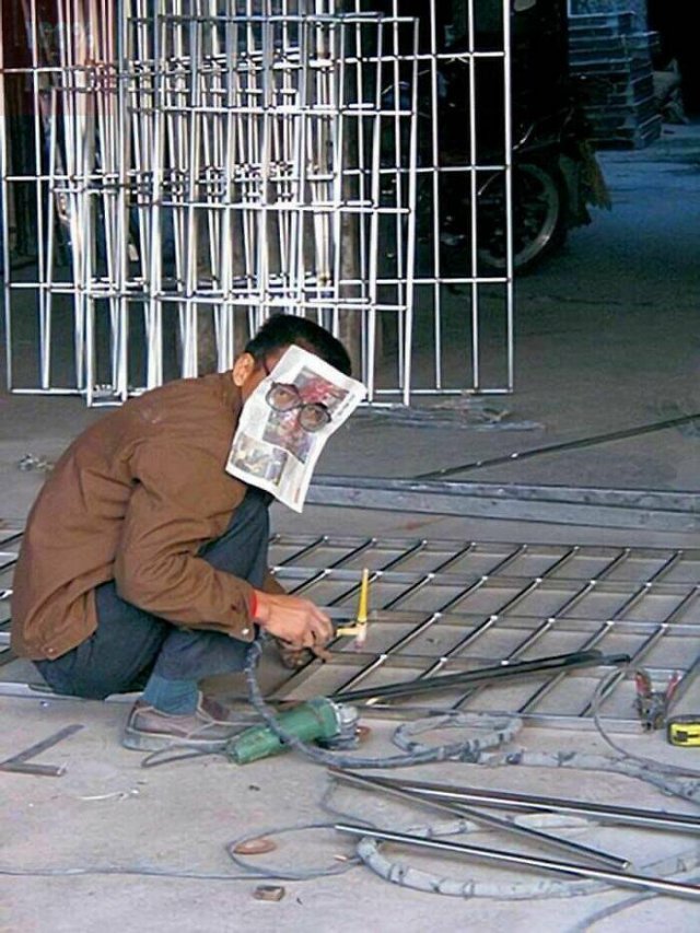 Bad Days Happen (24 pics)