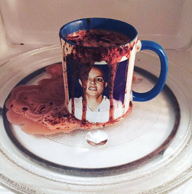 When Microwaves Go Wrong (25 pics)