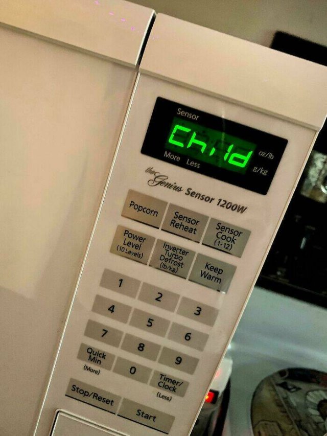 When Microwaves Go Wrong (25 pics)