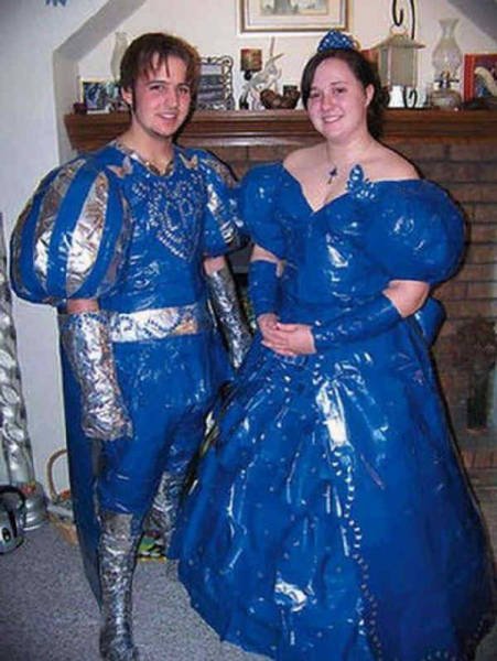 Awkward Prom Photos (25 pics)