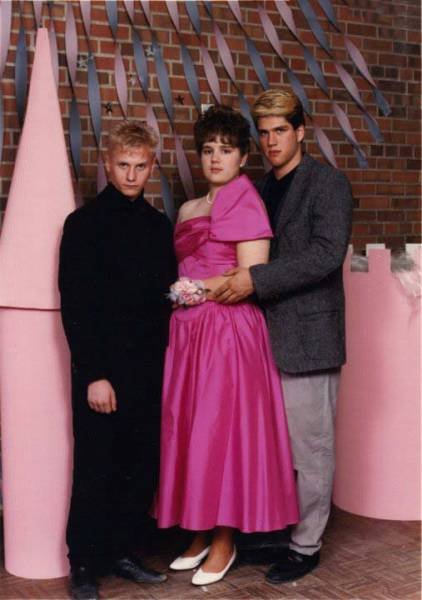 Awkward Prom Photos (25 pics)