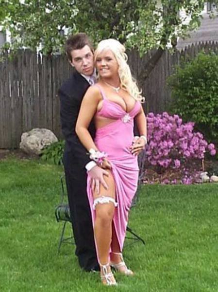 Awkward Prom Photos (25 pics)