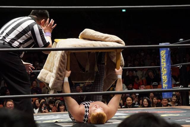Japanese Wrestling (26 pics)
