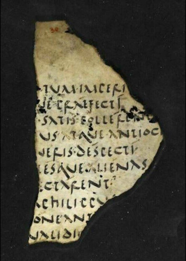 Unique Artifacts From The Past (25 pics)