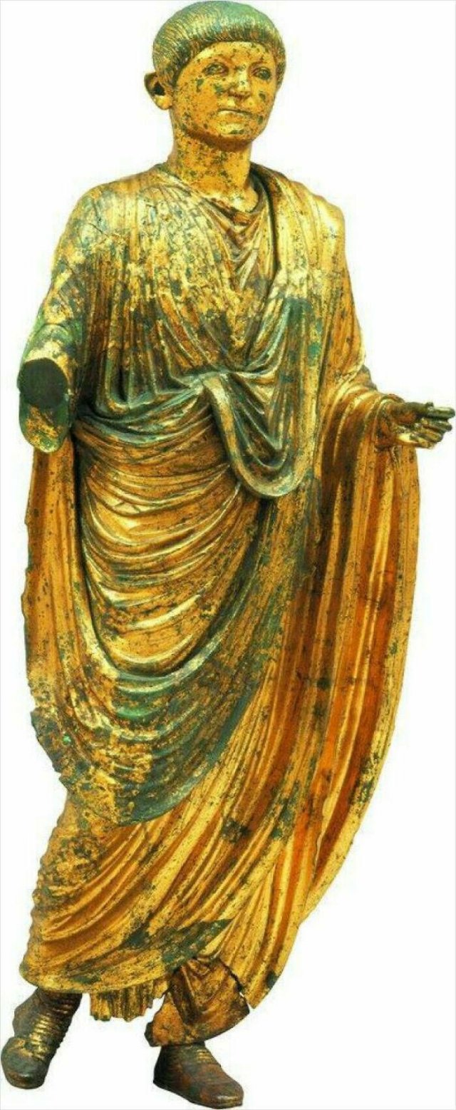 Unique Artifacts From The Past (25 pics)